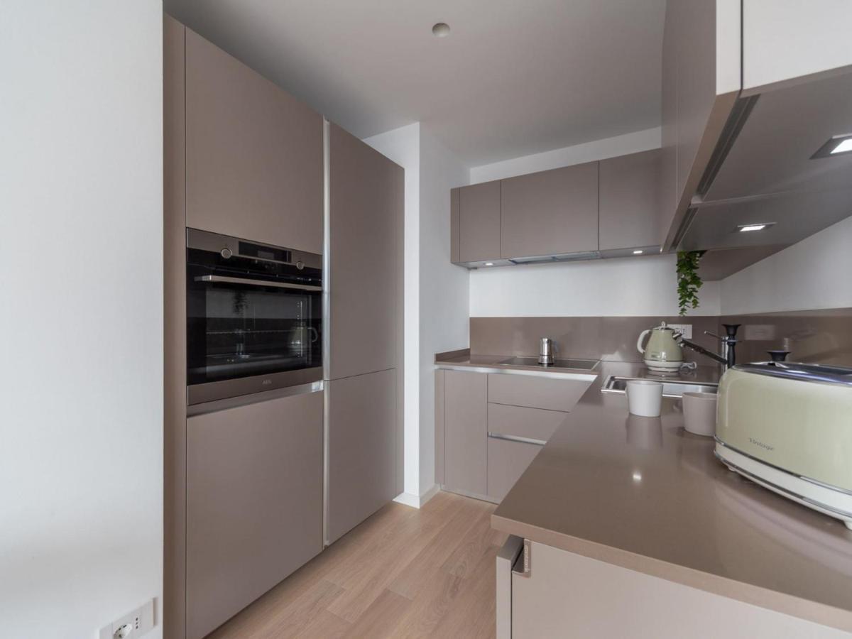 The Best Rent - Monolocale Moderno A Due Passi Dal Duomo Milan Exterior photo